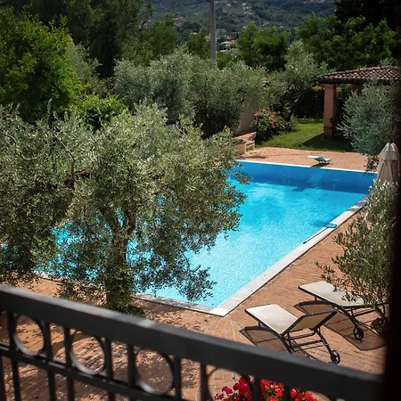 Pollitium Villa *